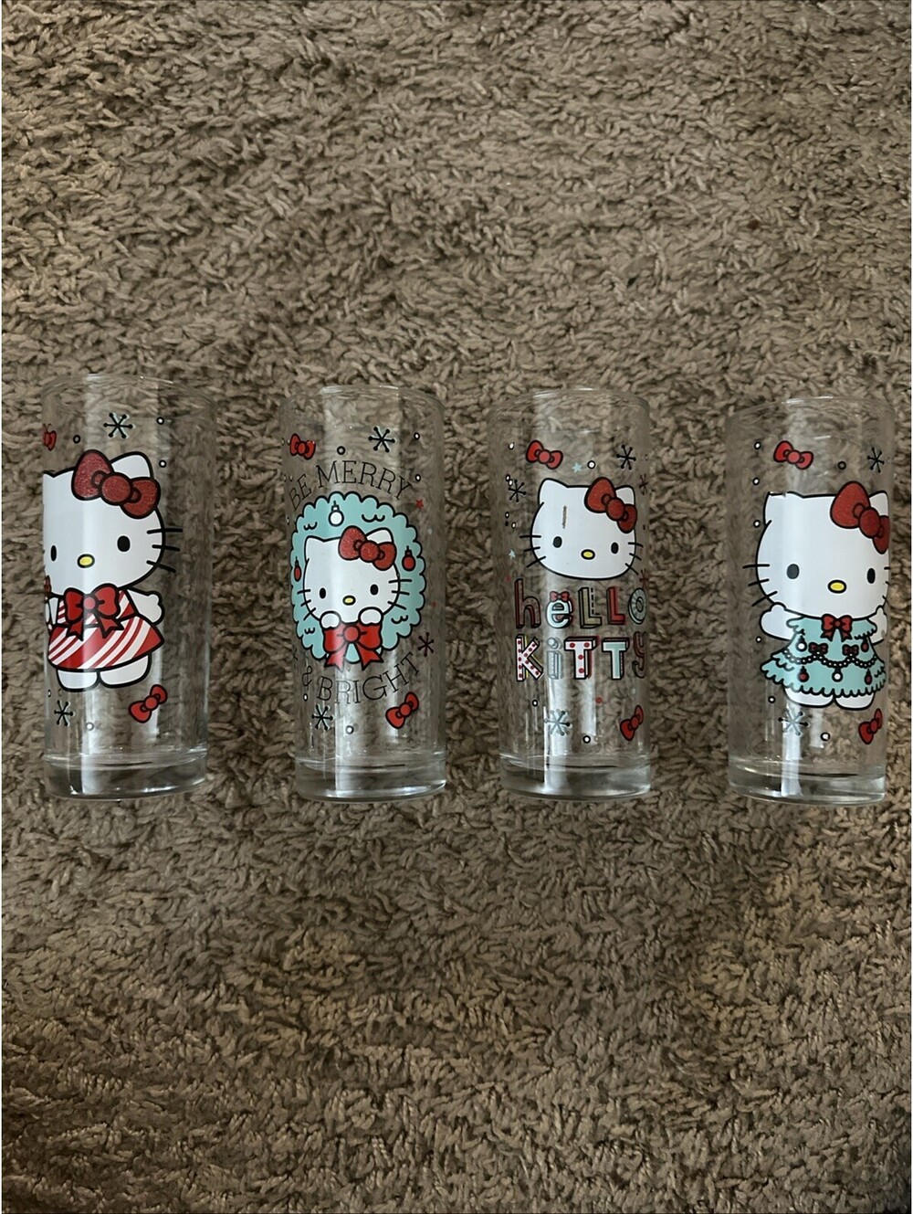 Hello Kitty Christmas 2021 Glassware Set Of 4 10oz Glasses
